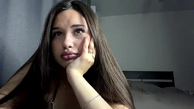 LuiseChhoun webcam