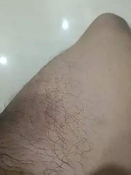 hornyboy_369 (M young) - Cumm Showw