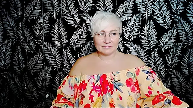 Olivia_playful webcam