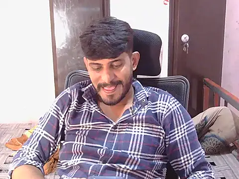 Yuvi_hot live sex cam