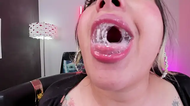 miss_danika webcam