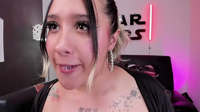 miss_danika webcam