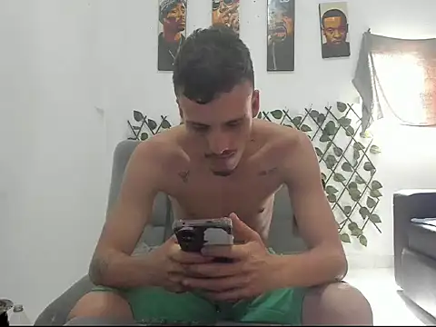 Latins_Boss webcam