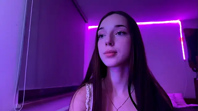 AntoninaErtle live cam on StripChat