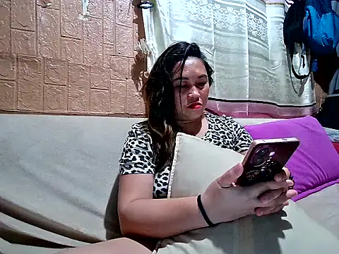 Laiskie_33 webcam