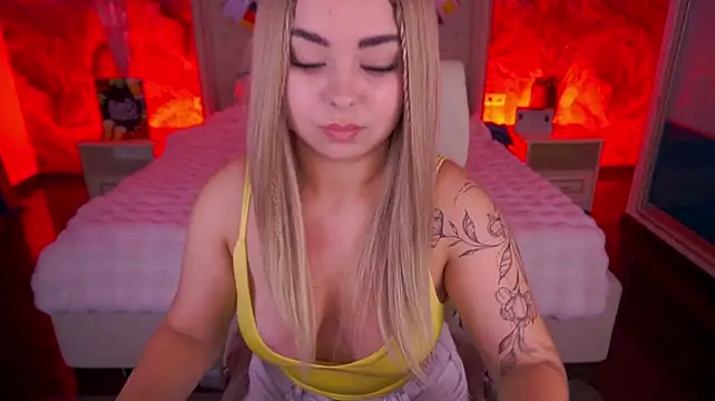 SusieWood webcam
