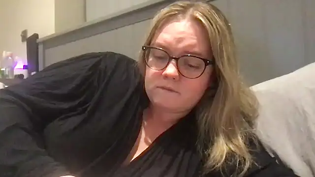 honeyyy24 webcam