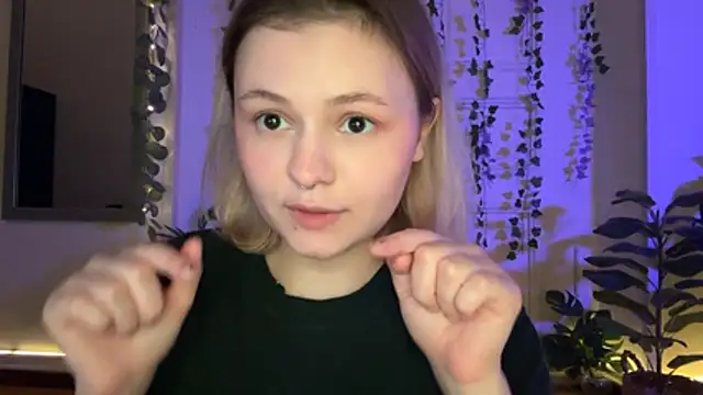 MoonIvy_ webcam