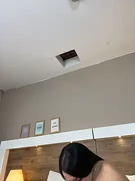 MiaFarkash webcam