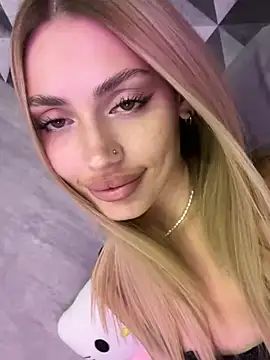 Elizabeth_Tay webcam