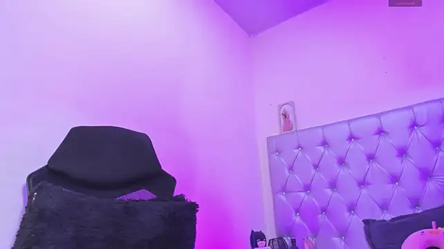 Sharonxt webcam