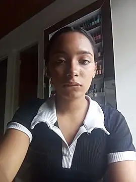 Leilaplus0s webcam