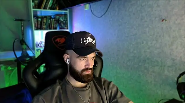 _Serious_Man webcam