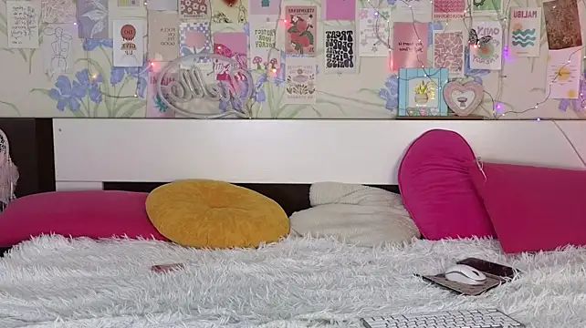 popsy_molly webcam