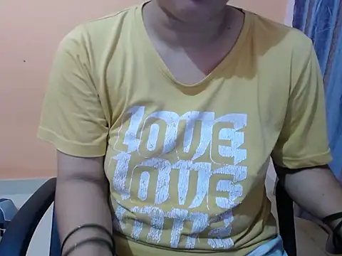 Nayra_rajput webcam