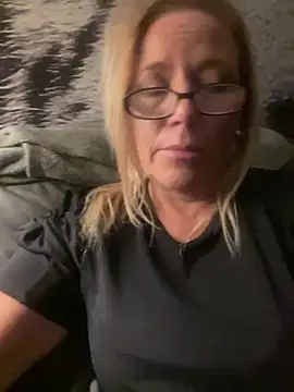 Golden-Dior webcam