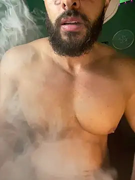 magnumchris live cam on StripChat
