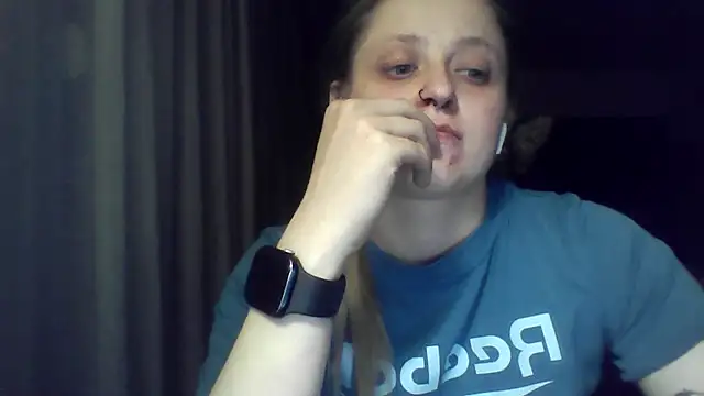 LeaWetGirl webcam