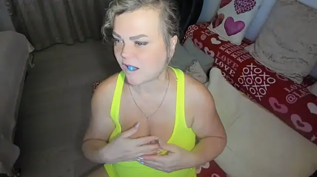 MildMature webcam