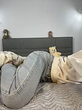CurlyLara live sex cam