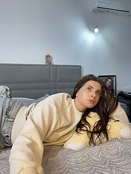 CurlyLara live sex cam