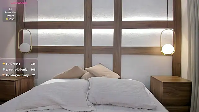 Emii_Lux webcam