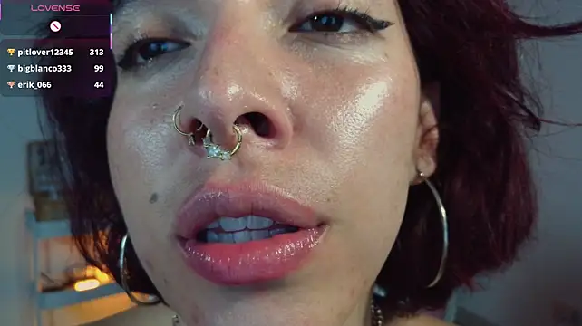 bri_von_dhara__ webcam