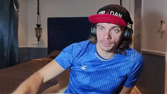 Marrymeplz webcam