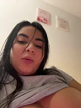 Jenn_Layton webcam