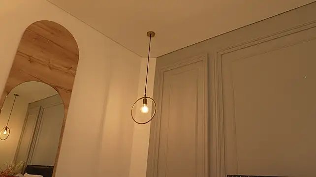 IrisBaker live cam