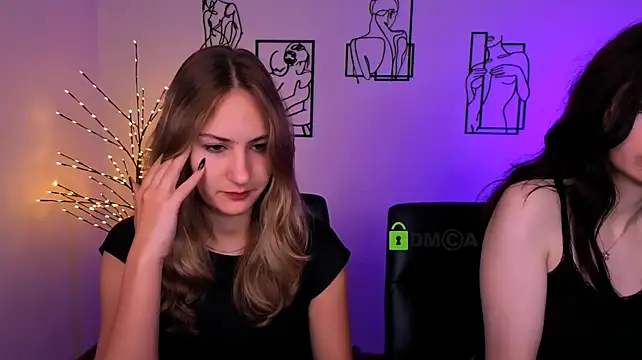 riley_sanders webcam