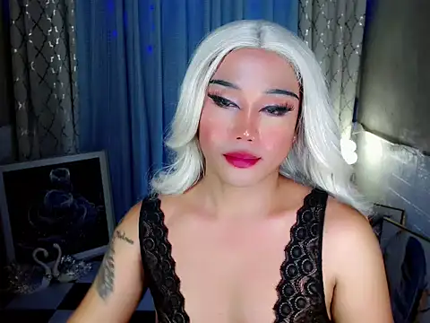 YourNikkieXxx webcam