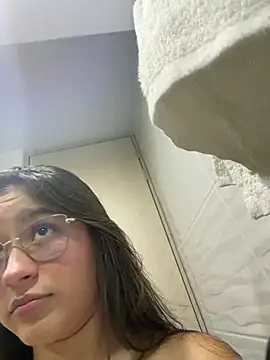 ivette_swan webcam