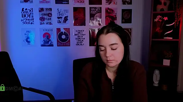 amalialowell webcam
