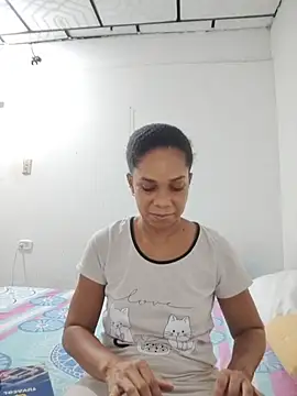 AstridMonroee webcam