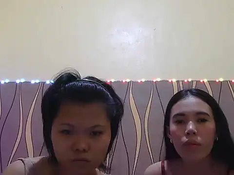 YoungLovers4u webcam