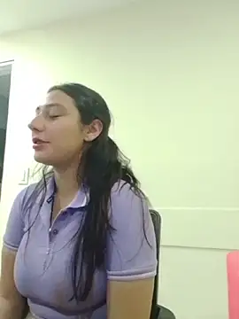 caroline_bennett webcam