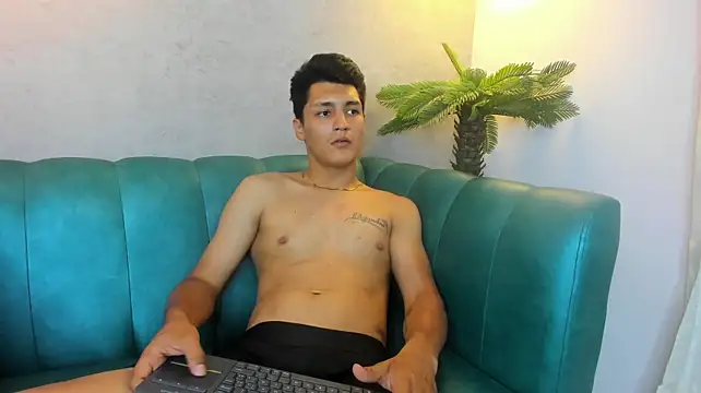 Julian_Fiire webcam