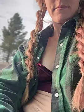 GoldenFlameGoddess webcam