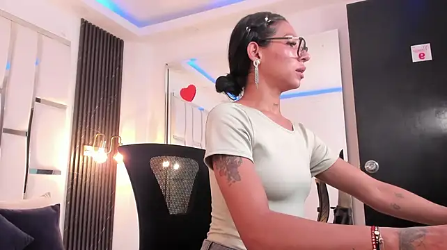 Maia_Clark520
