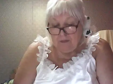 Alexia64231 live cam on StripChat