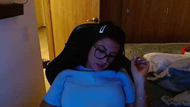 Mia_Paradis webcam