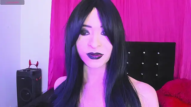 cutenaked_8 webcam