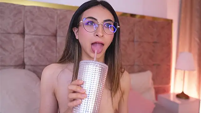 EmmaClark__ webcam