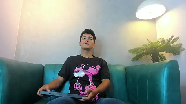 Julian_Fiire webcam