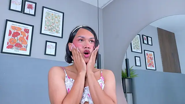 ZoeRuizz webcam
