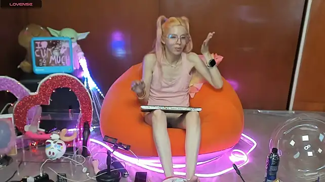Skinygirl webcam