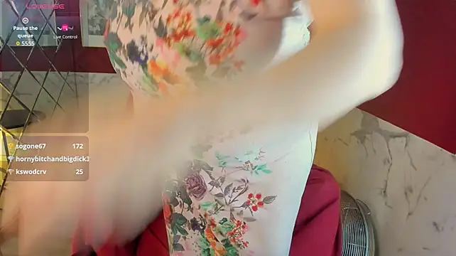 KellyPerfection webcam