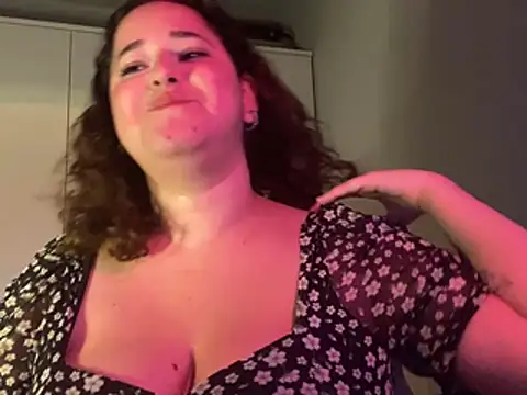 helloeviesz live cam on StripChat