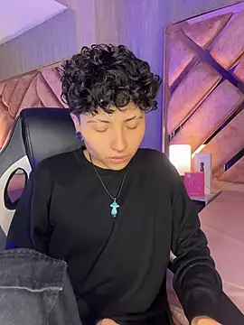 ian_mathias_ live sex cam
